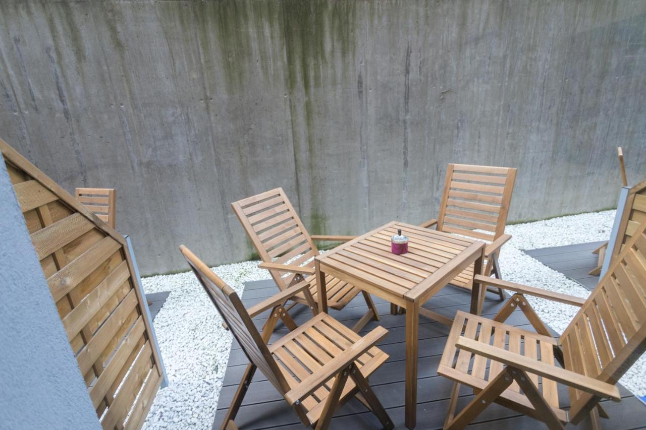 Peaceful Basement Apartment With Terrace & Free Gym Budapest Exterior photo